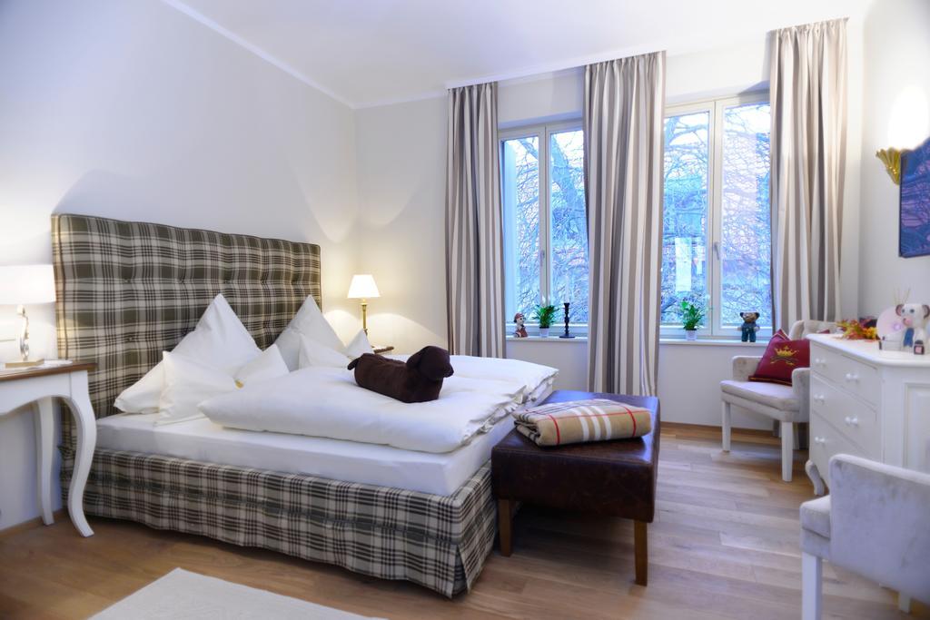 Schottennester Schlafen An Der Kraemerbruecke Erfurt Room photo