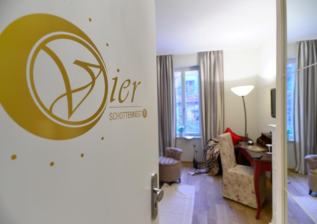 Schottennester Schlafen An Der Kraemerbruecke Erfurt Room photo